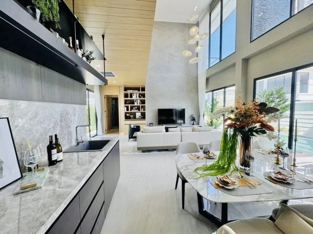LUXURY VISTA VILLAS FOR SALE Downtown (South Pattaya)