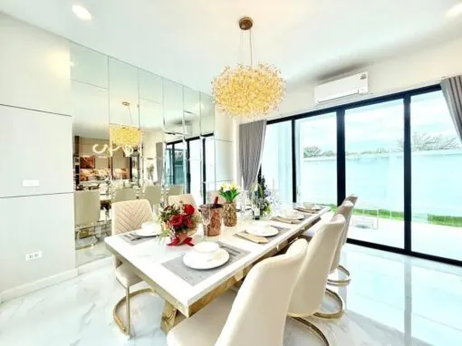 5 Bedroom Luxurious Pool Villa For Sale photo 10