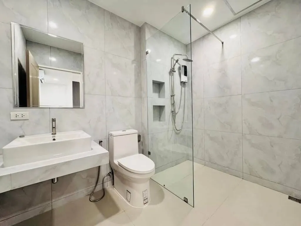 Lovely Pool Villa near Jomtien Beach For Sale